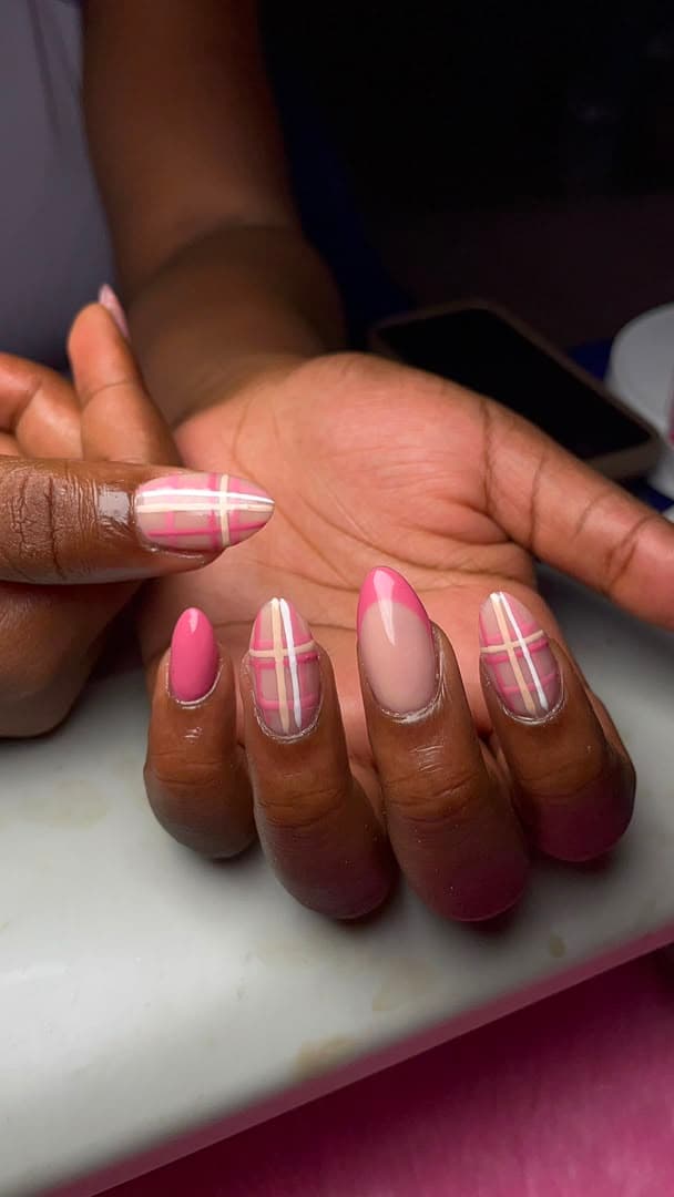 Pink plaid nail art set